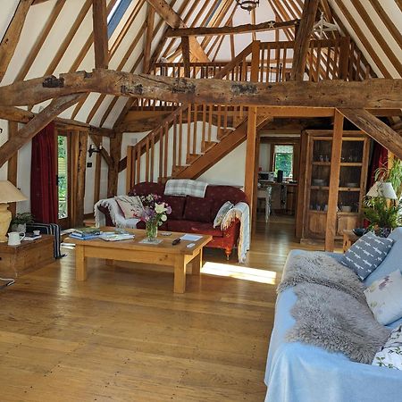 Cosy Listed Barn In Peaceful Country Village Granborough المظهر الخارجي الصورة